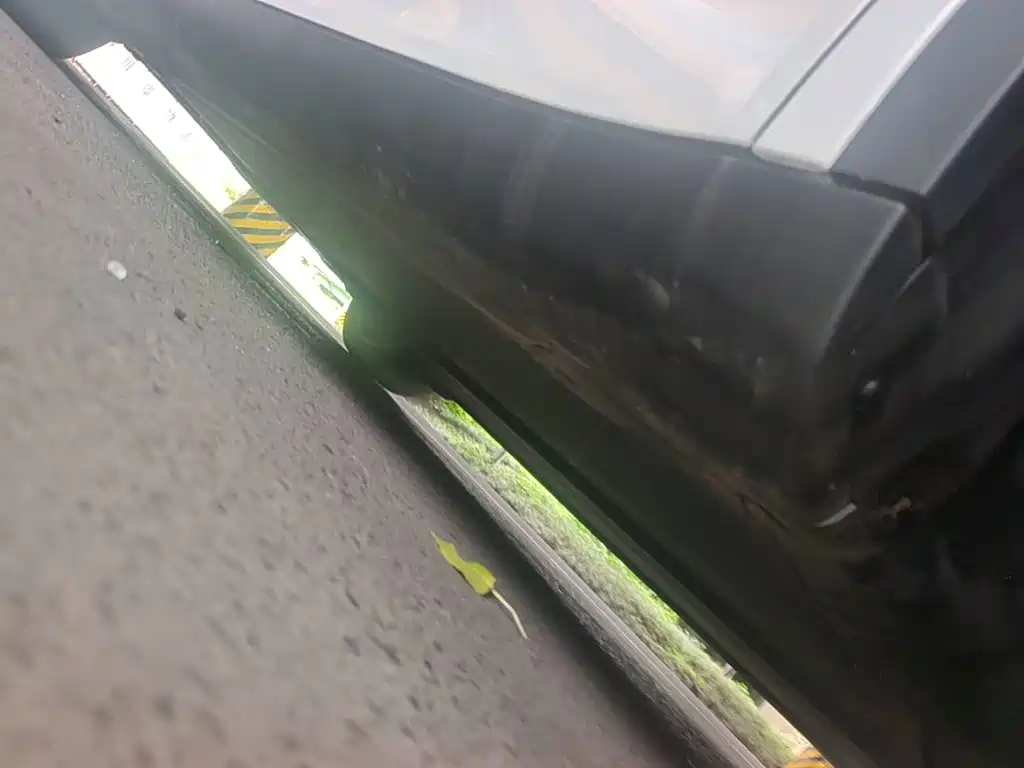 Tesla Model Y — миниатюра 21