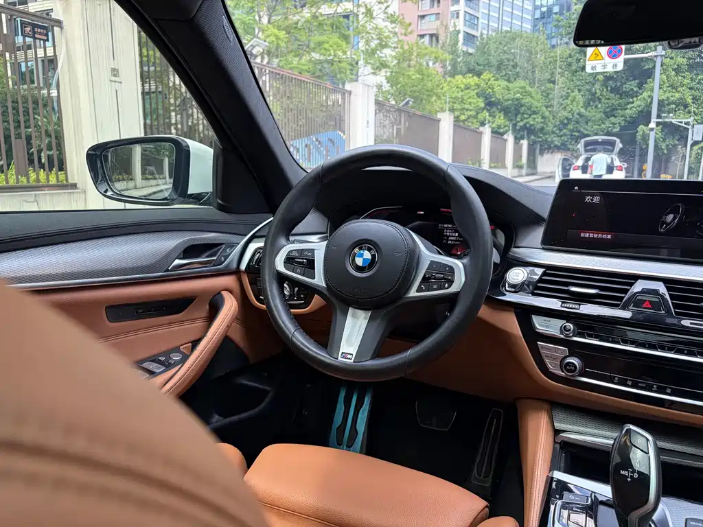 BMW 5 Series (Import) — миниатюра 22