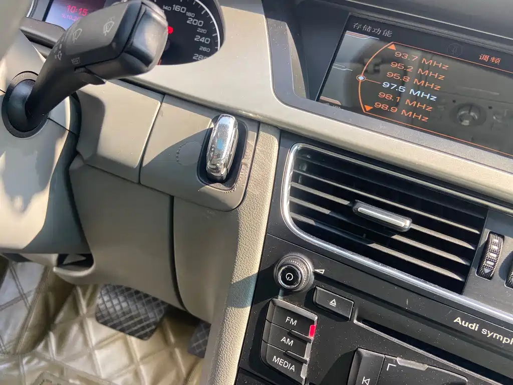 Audi A4L — миниатюра 10