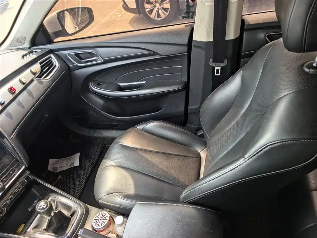 Roewe i5 2019 1.5L MT 4G