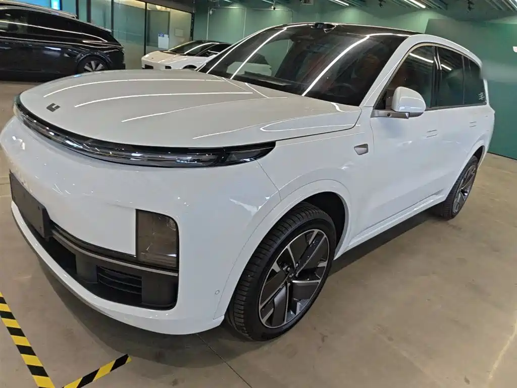 Li Auto Li L9 2025