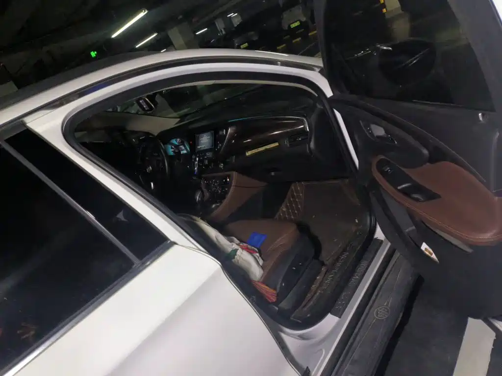 Buick Envision Plus — миниатюра 17