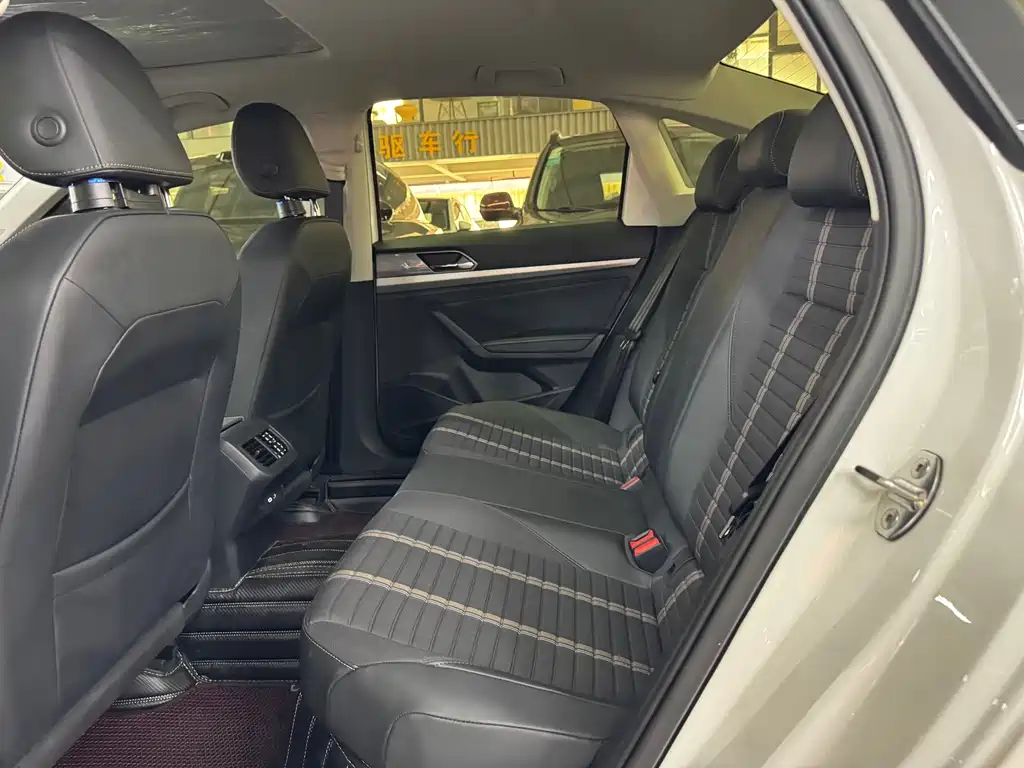 Volkswagen Lavida — миниатюра 11