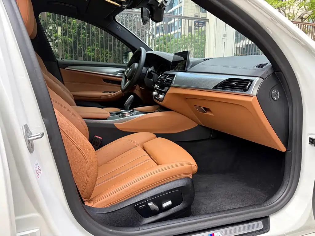 BMW 5 Series (Import) — миниатюра 15