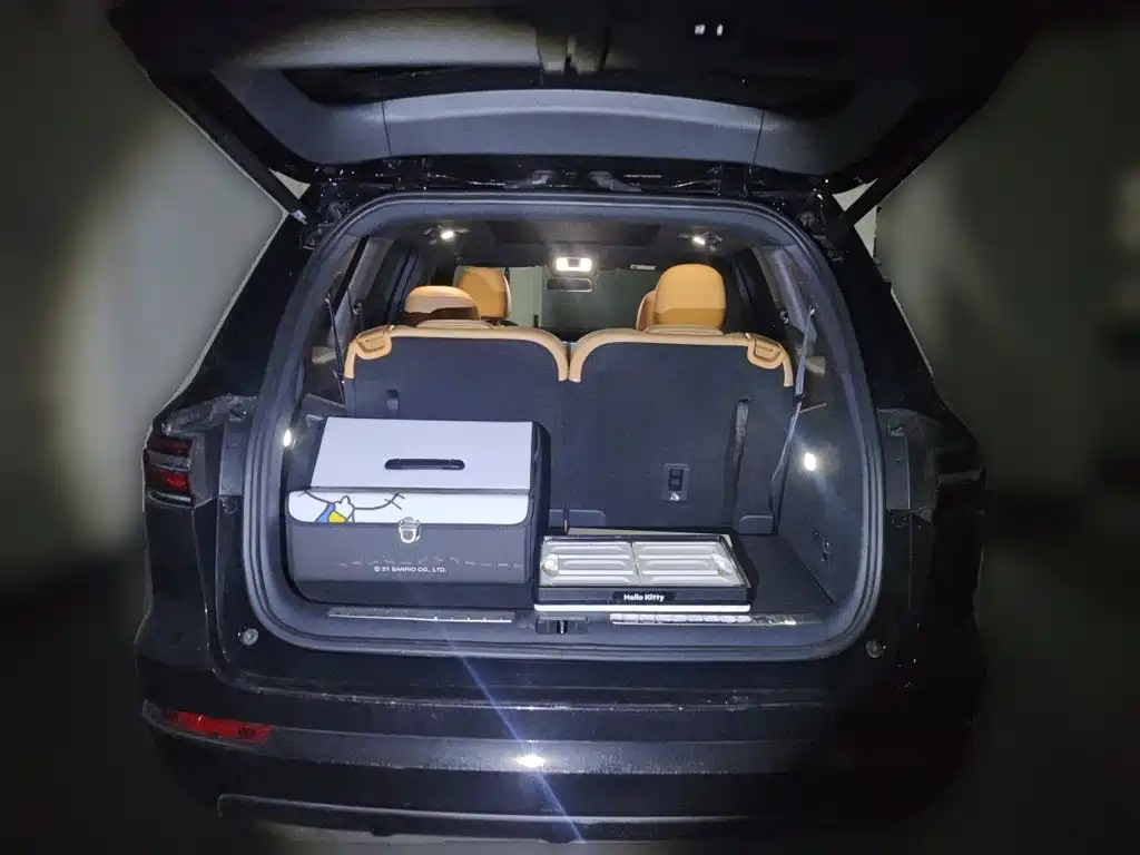 Li Auto Li ONE — миниатюра 20