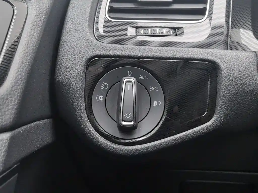 Volkswagen Golf GTI — миниатюра 21