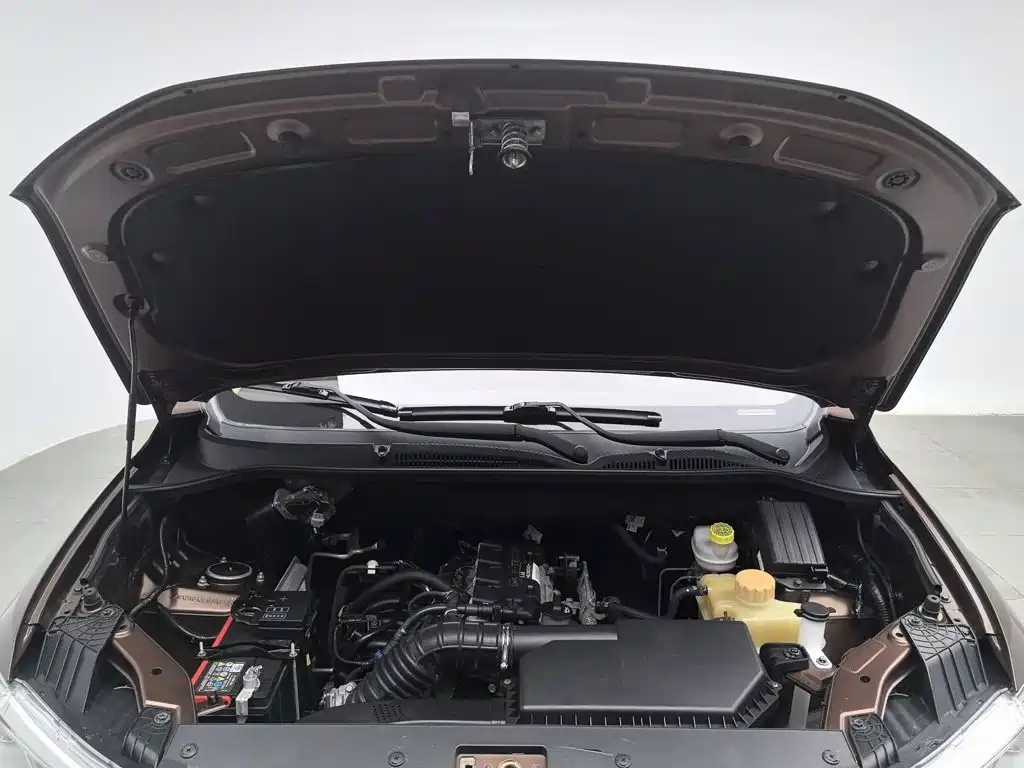 Wuling Hongguang — миниатюра 6