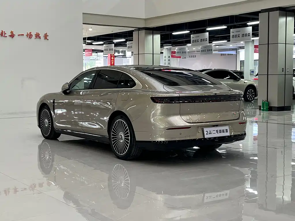 VOYAH 岚图追光 L — миниатюра 16