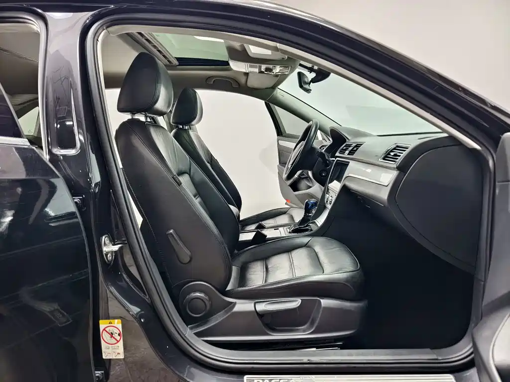 Volkswagen Passat — миниатюра 14