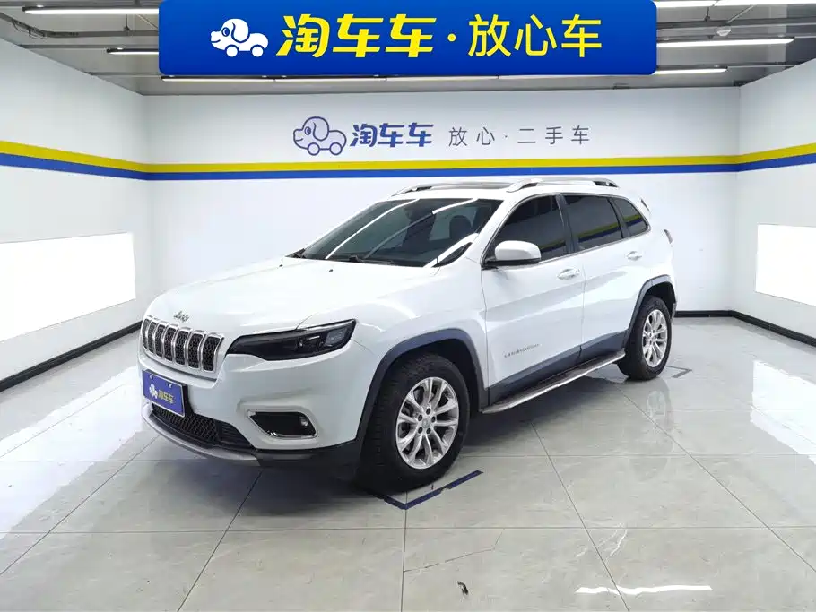 Купить Jeep Cherokee