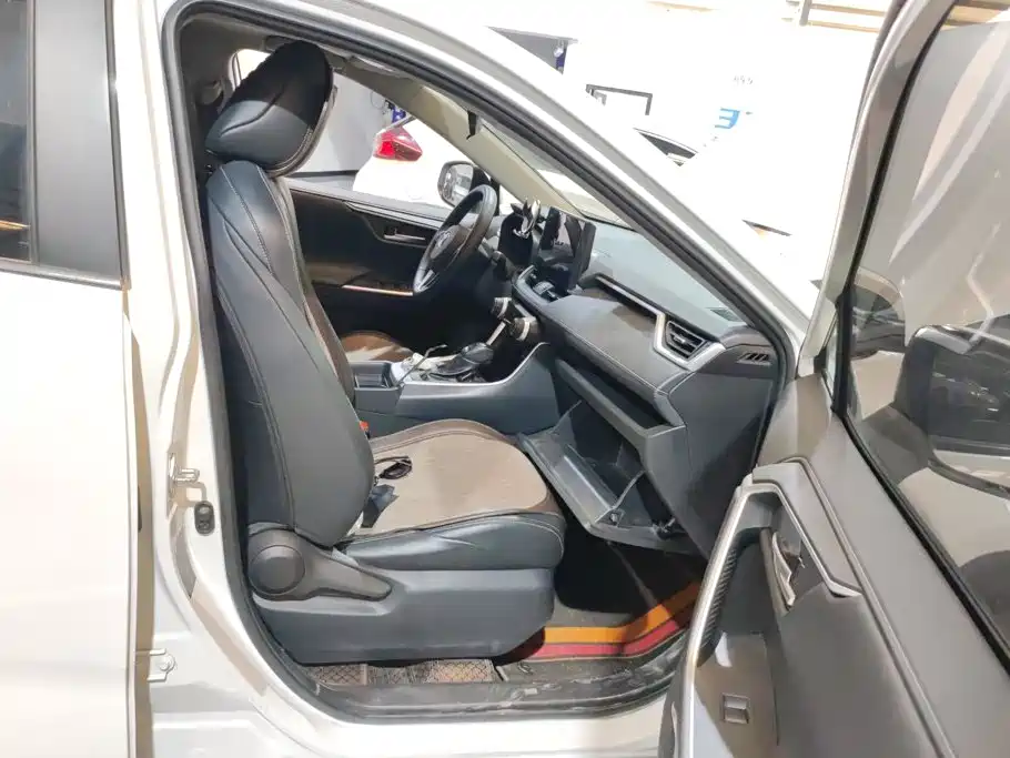 Toyota Wildlander — миниатюра 8