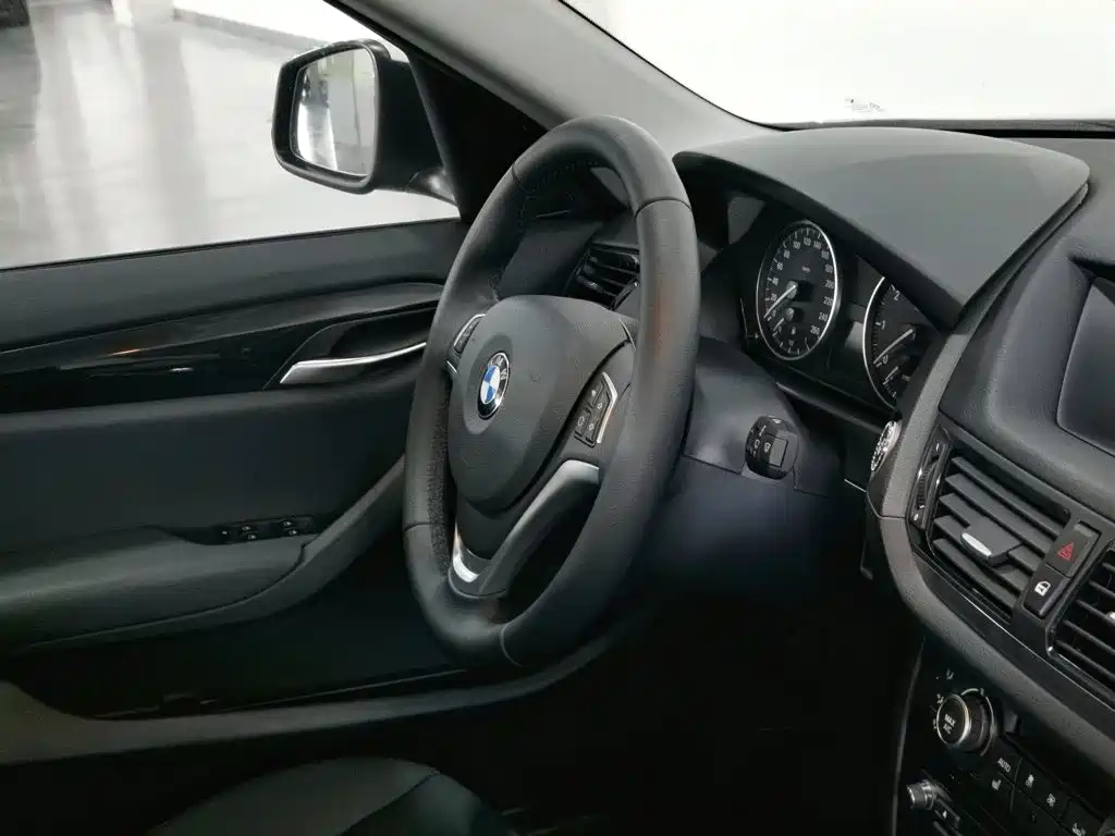 BMW X1 — миниатюра 22