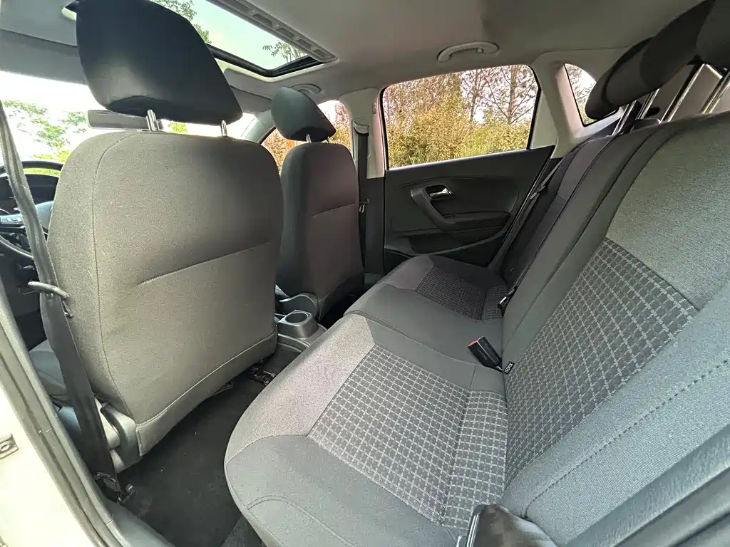 Volkswagen Polo — миниатюра 6