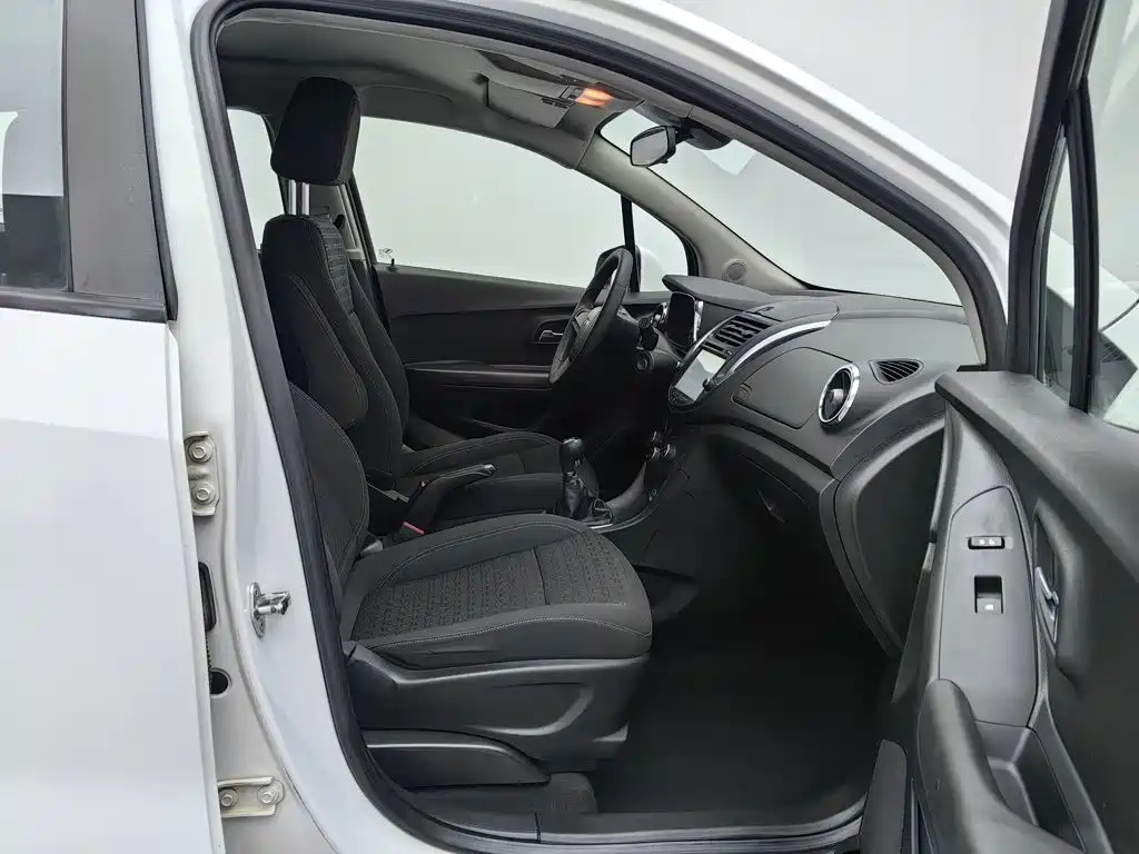 Chevrolet Trax — миниатюра 23