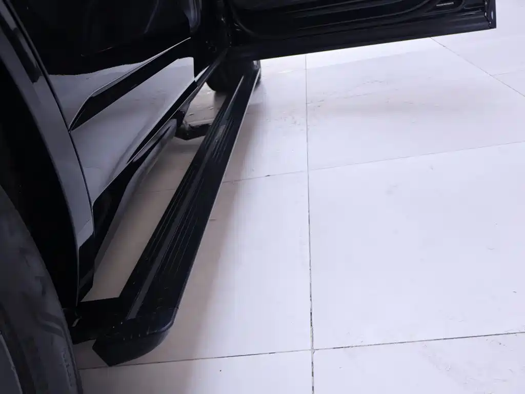 Volkswagen Touareg — миниатюра 24