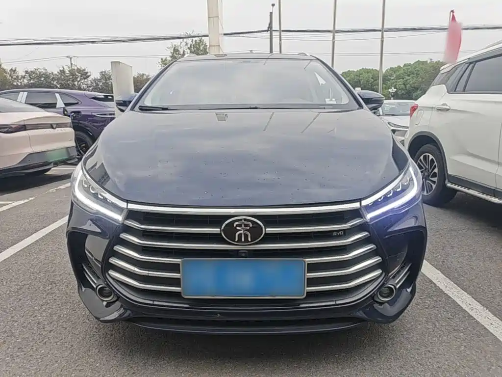 BYD MAX — миниатюра 3