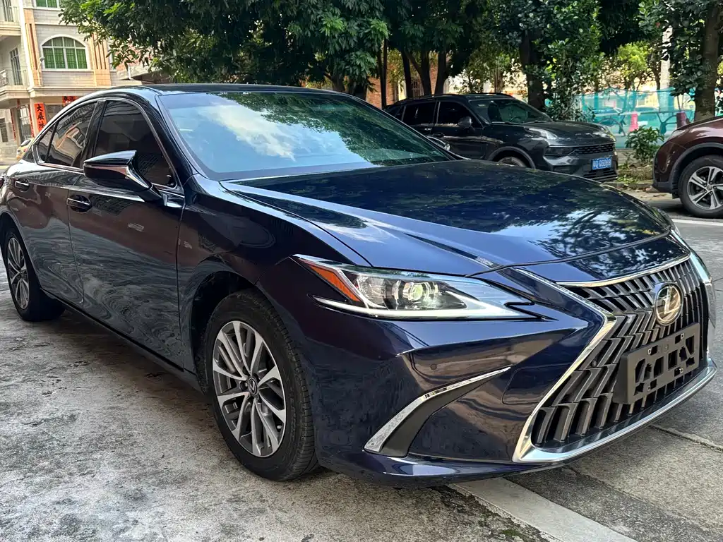 Lexus ES — миниатюра 2