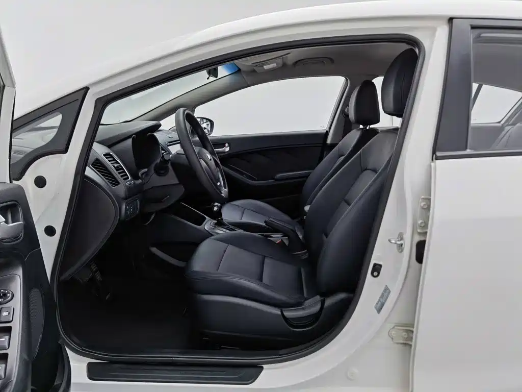 Kia K3S — миниатюра 10