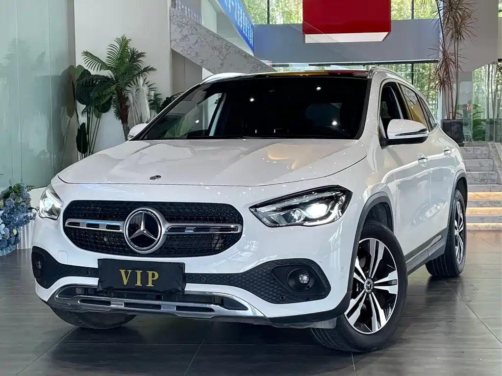 Mercedes-Benz GLA 2021