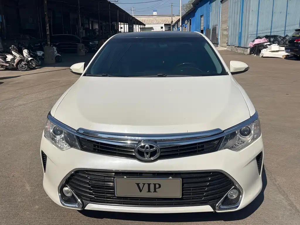 Toyota Camry — миниатюра 2