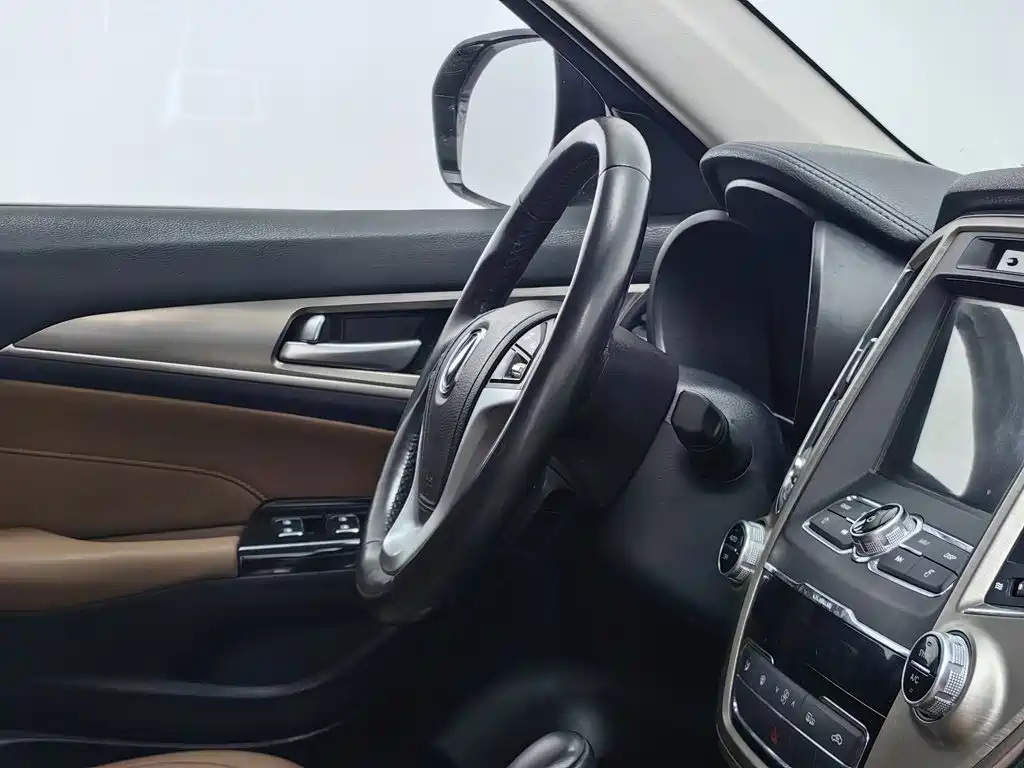 Changan CS95 — миниатюра 22