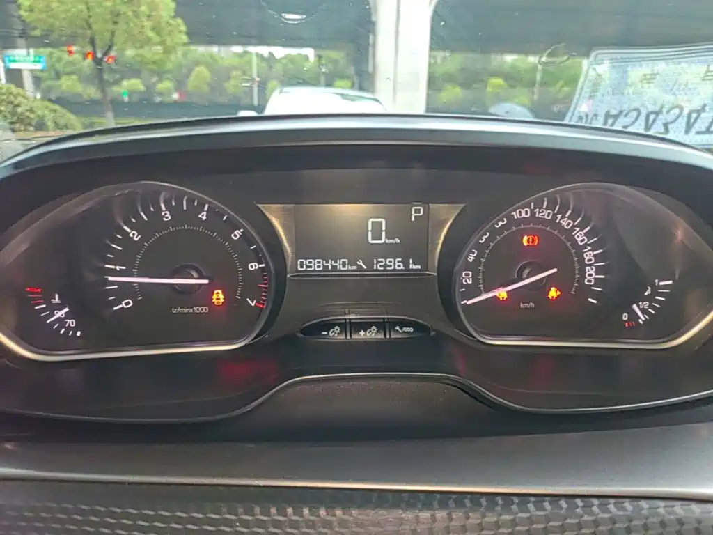 Peugeot 2008 — миниатюра 12