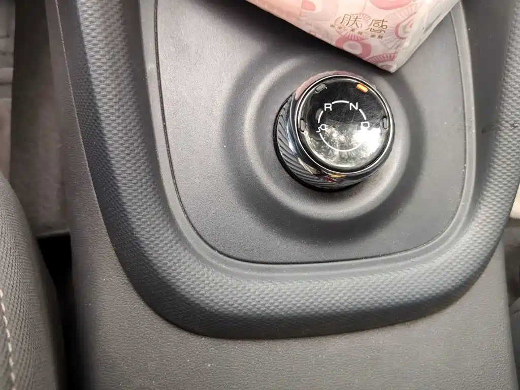 Wuling Hongguang EV — миниатюра 10