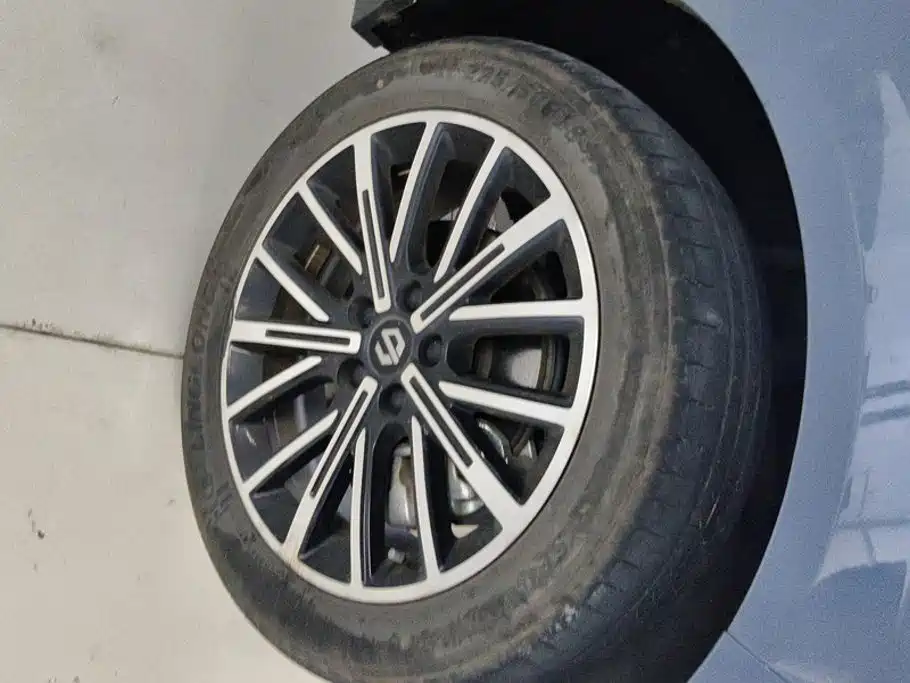 Leapmotor Leapmotor B10 — миниатюра 6