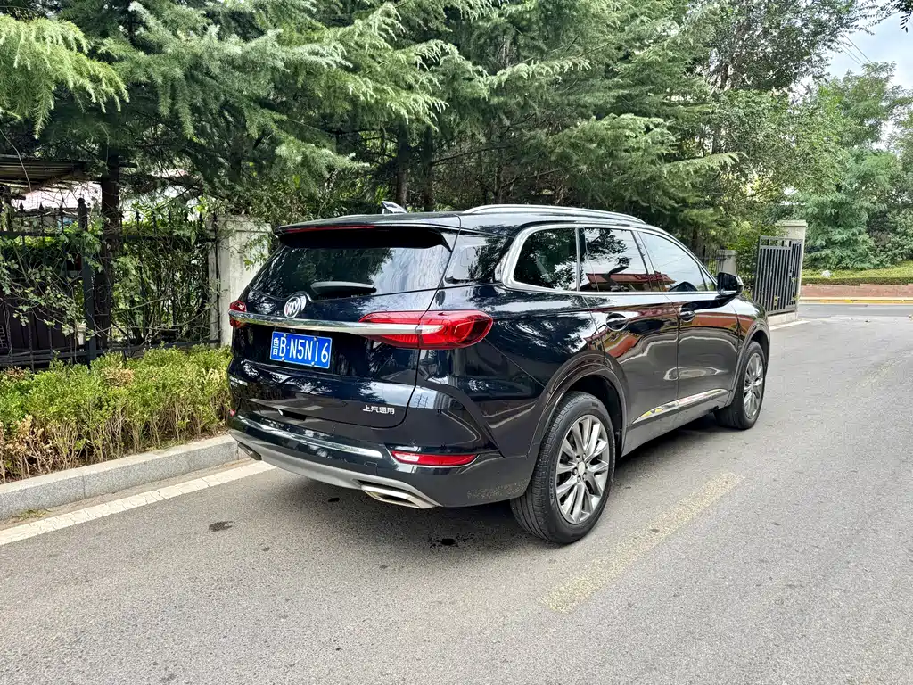 Buick Enclave — миниатюра 8