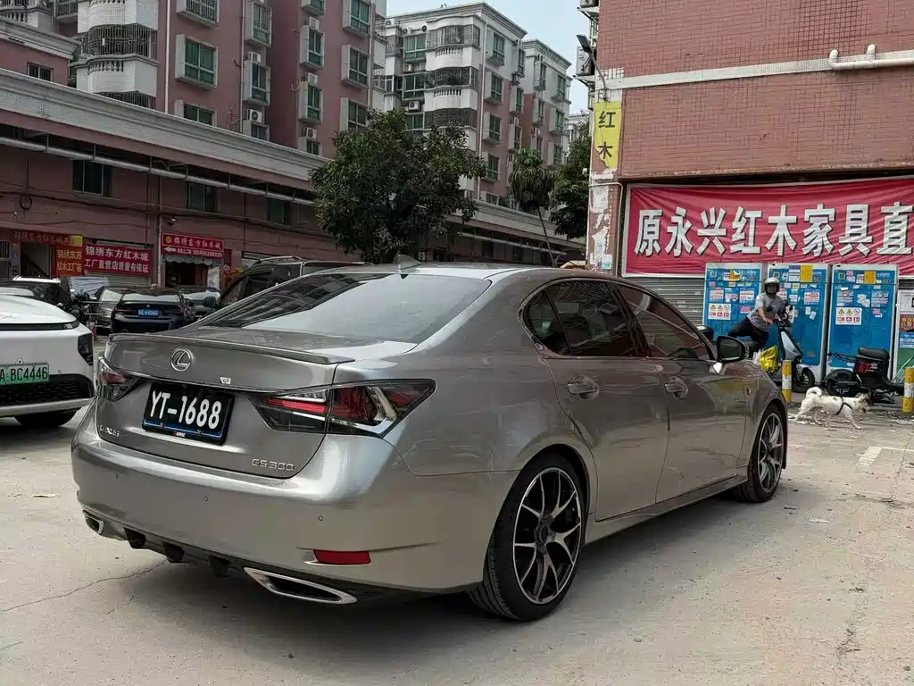 Lexus GS — миниатюра 8