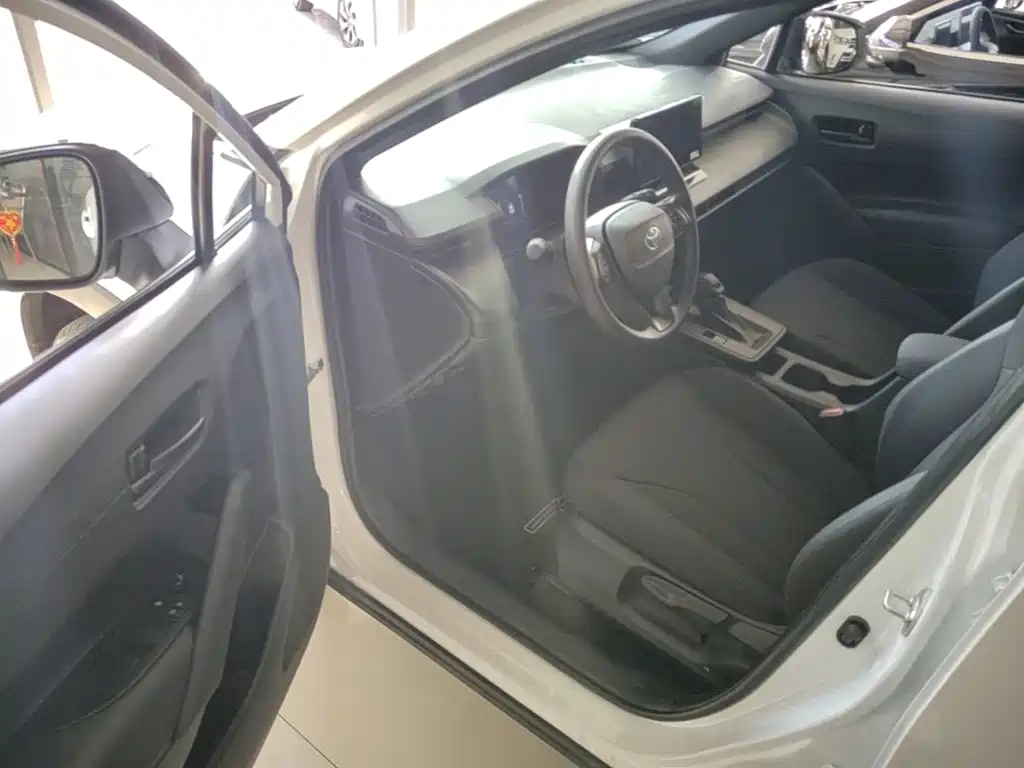 Toyota Corolla Cross — миниатюра 16