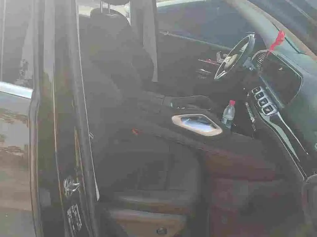 Mercedes-Benz GLE (Import) — миниатюра 3