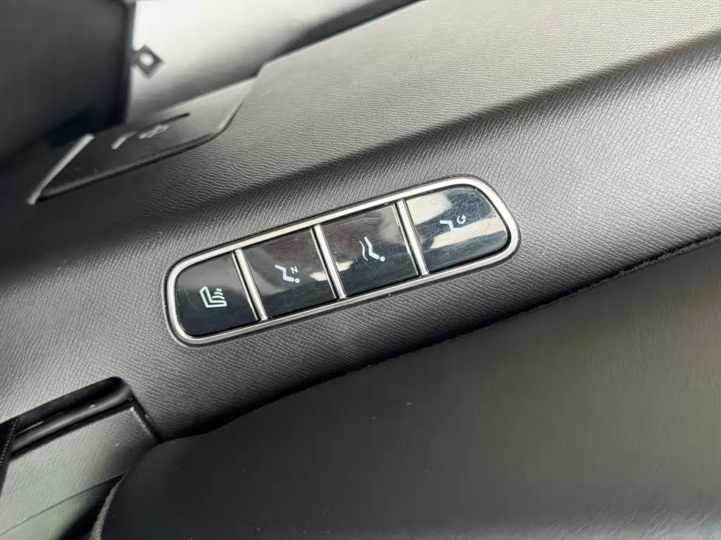 GAC Motor Trumpchi E8 PHEV — миниатюра 17