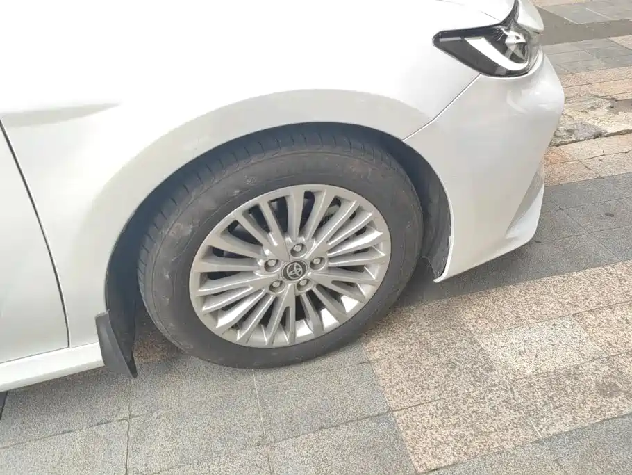 Toyota Camry — миниатюра 6