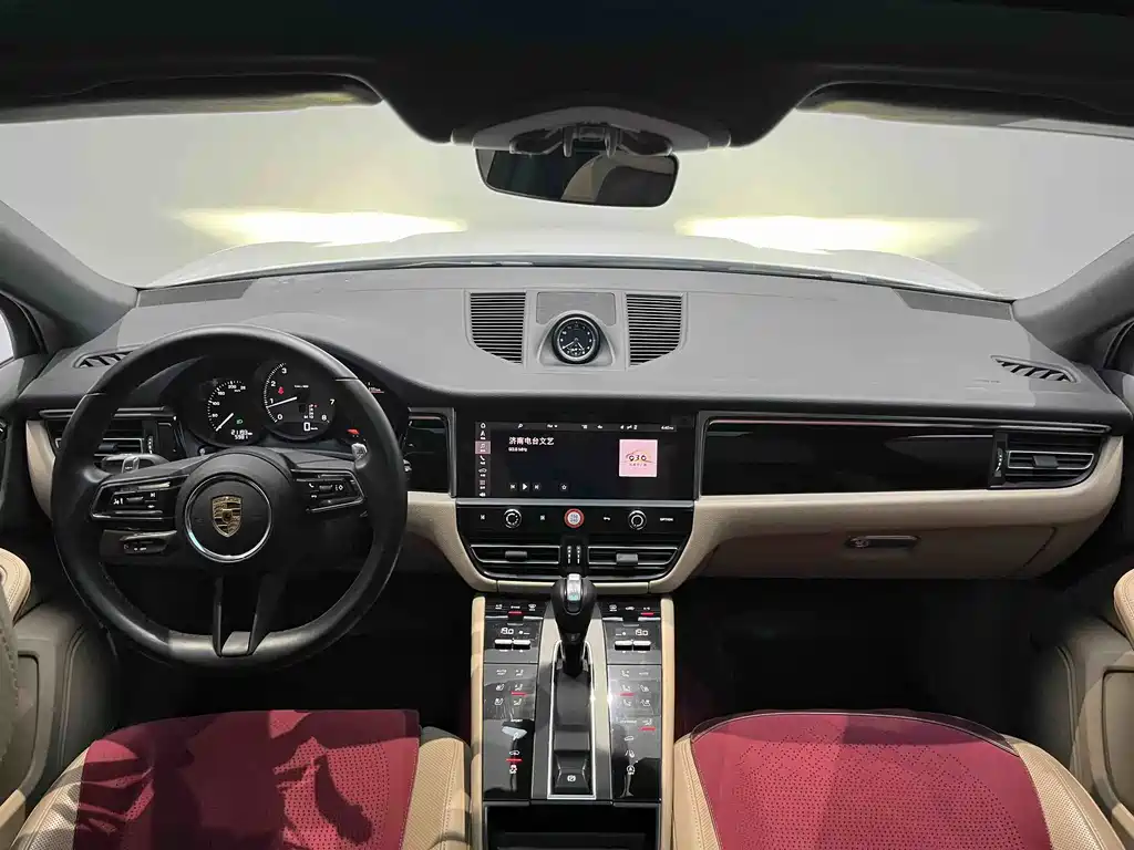Porsche Macan — миниатюра 16