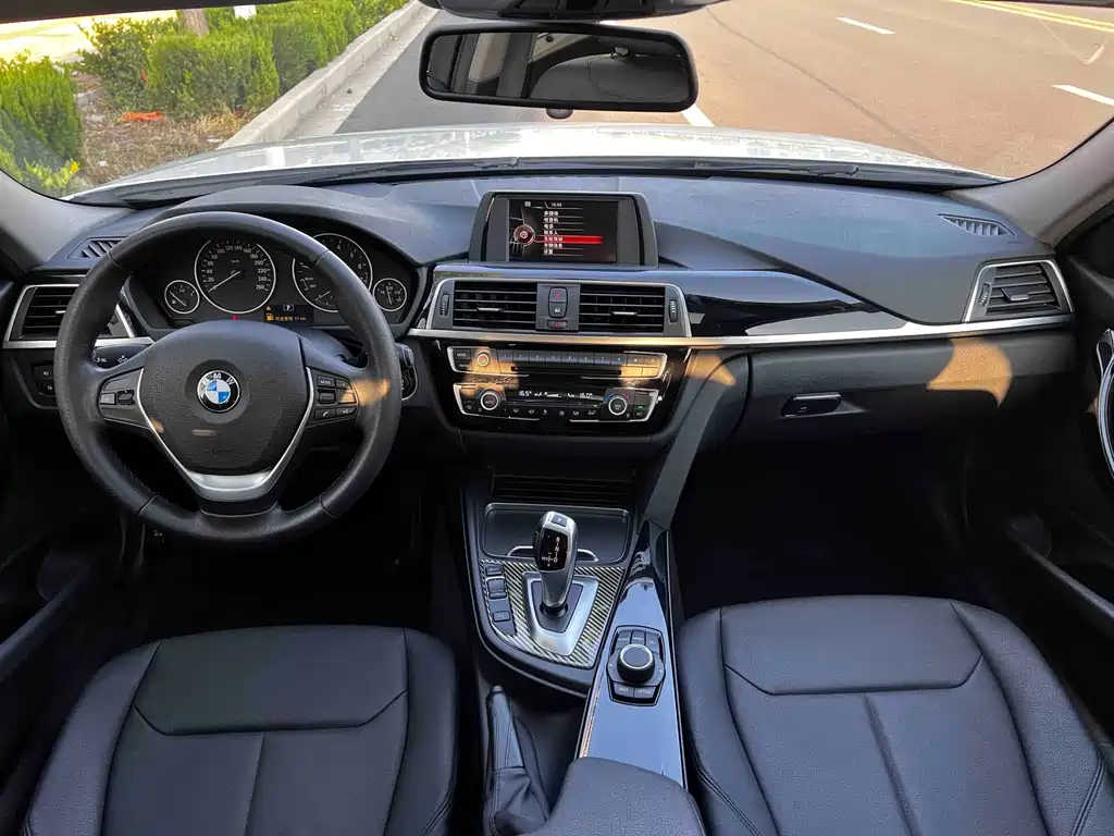 BMW 3 Series — миниатюра 10