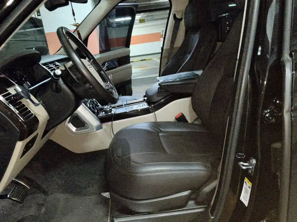 Land Rover Range Rover — миниатюра 8