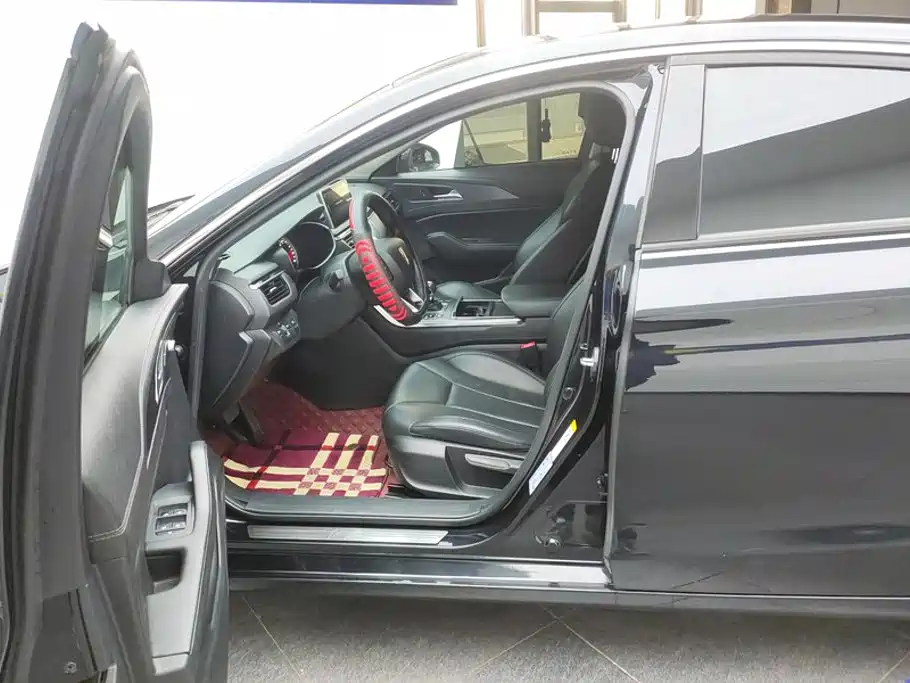Hongqi H5 2020 1.5T DCT
