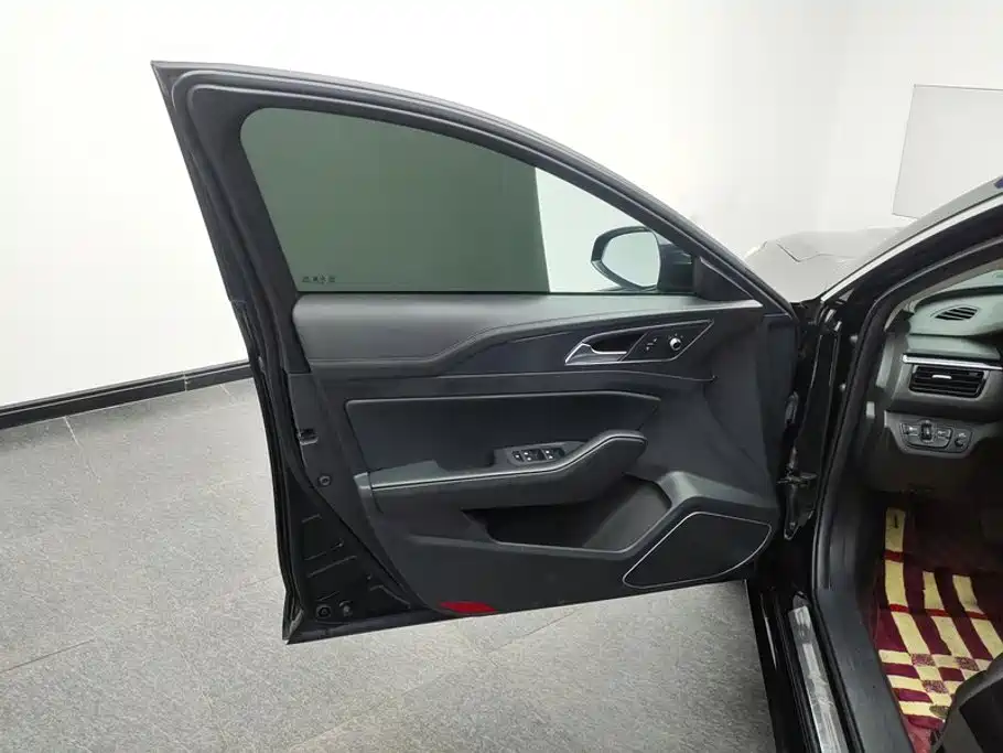 Hongqi H5 2020 1.5T DCT