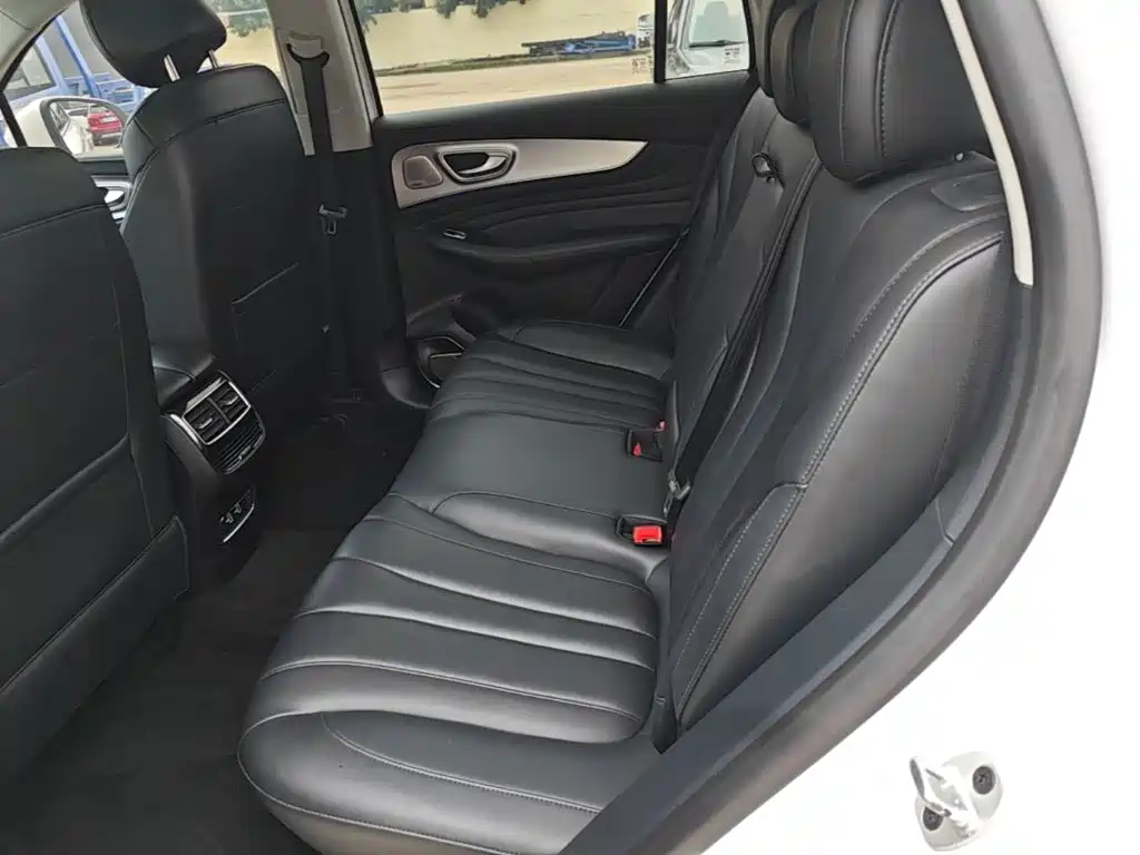 Roewe RX5 eMAX — миниатюра 17