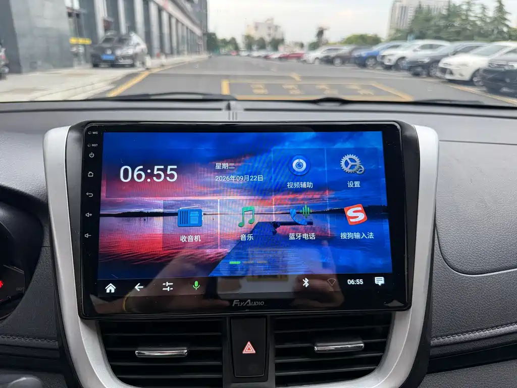 Toyota Yaris L — миниатюра 12