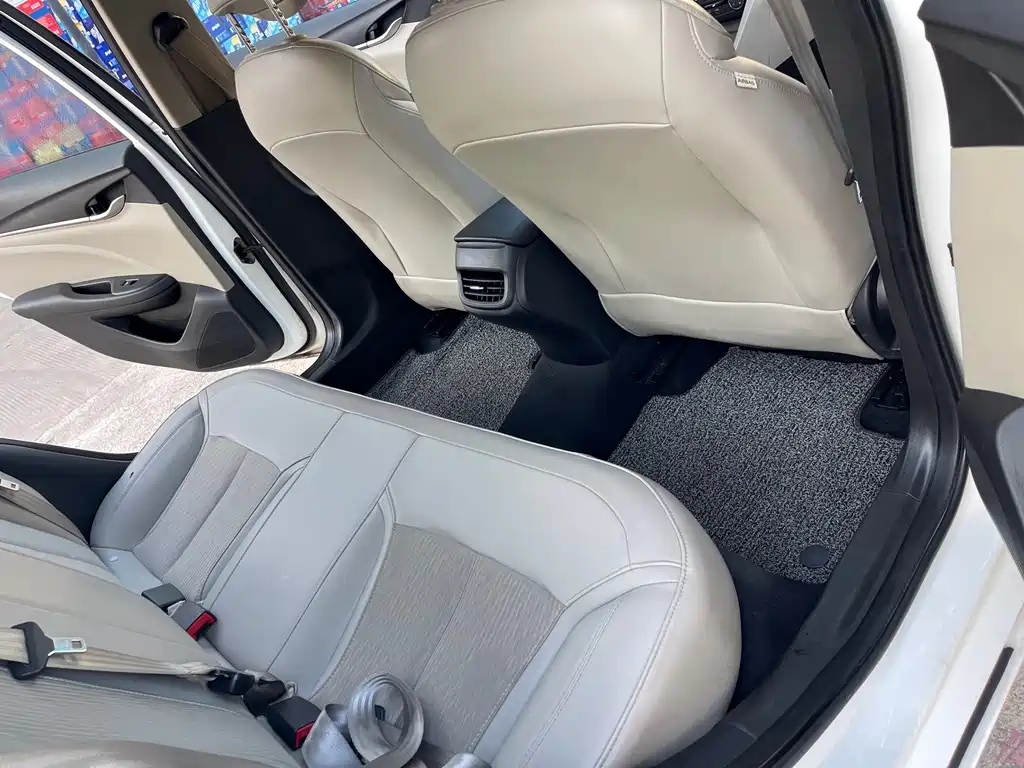 Buick Excelle — миниатюра 13