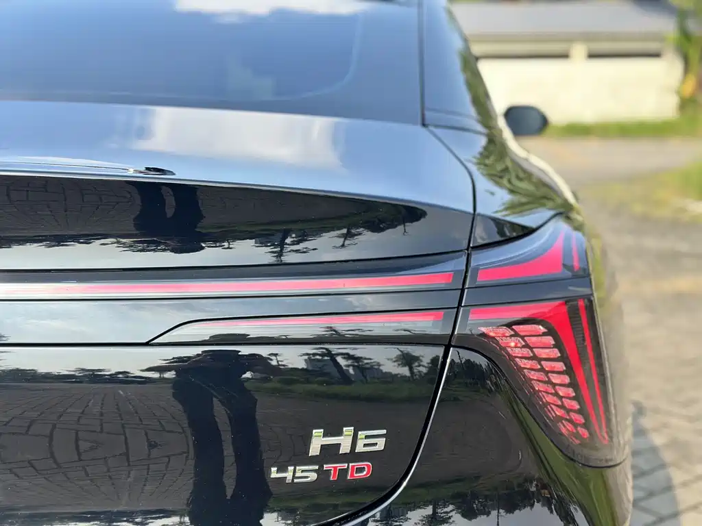 Hongqi Hongqi H6 — миниатюра 5