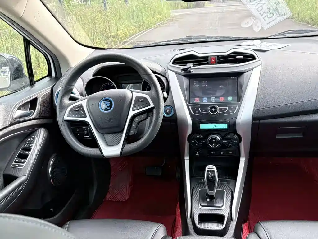 BYD Yuan EV — миниатюра 5