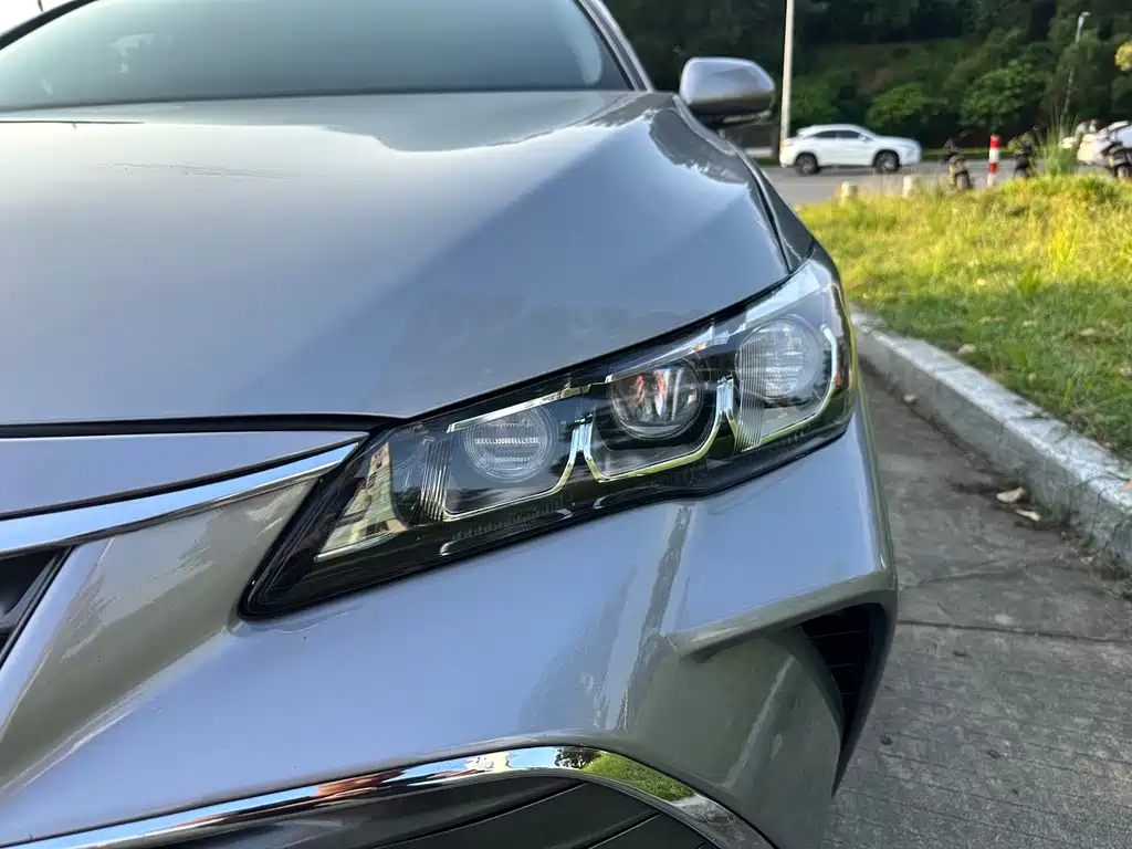 Toyota Avalon — миниатюра 10