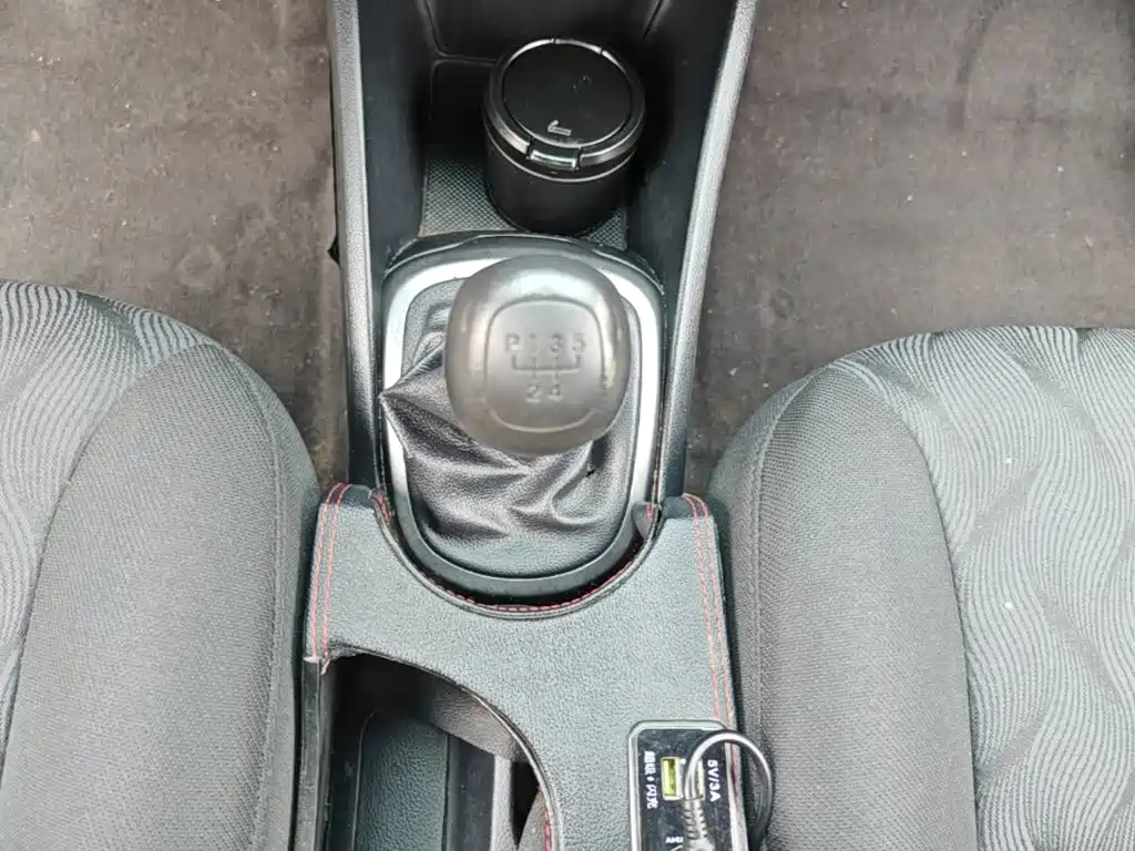 Kia K2 — миниатюра 14