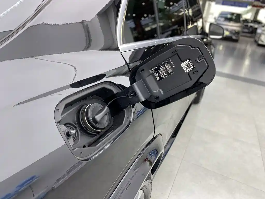 Mercedes-Benz GLE (Import) — миниатюра 13