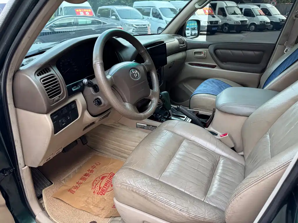 Toyota Land Cruiser — миниатюра 9