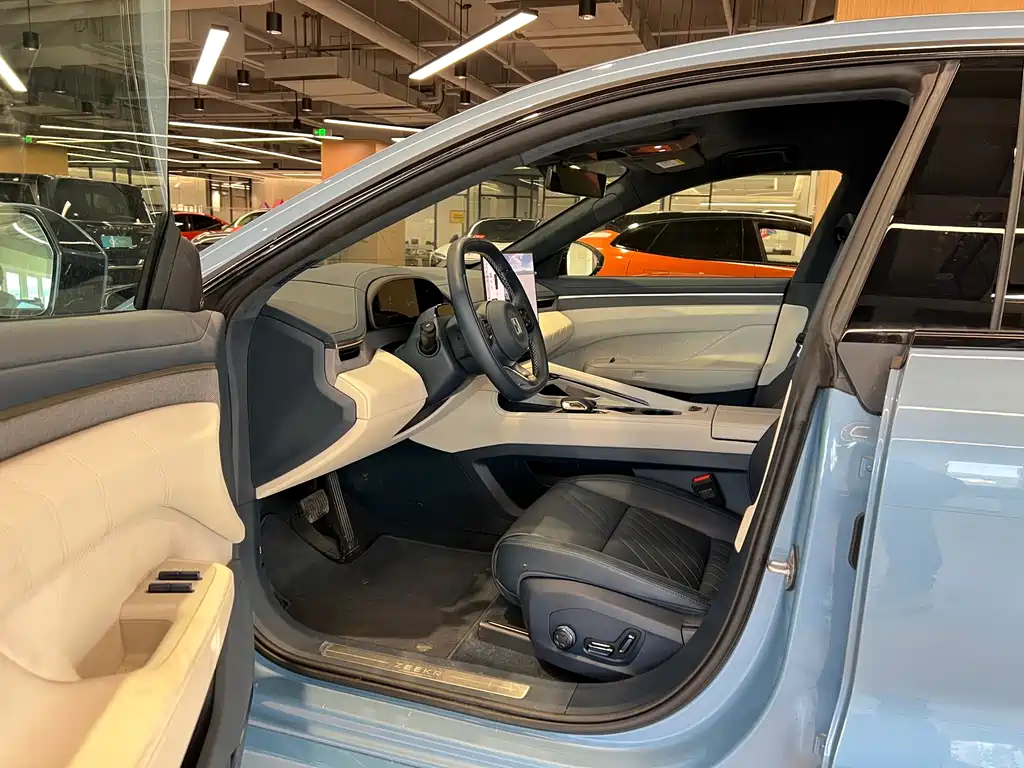 ZEEKR EXTREME KRYPTON 001