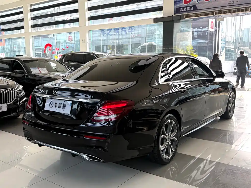 MERCEDES-BENZ E CLASS